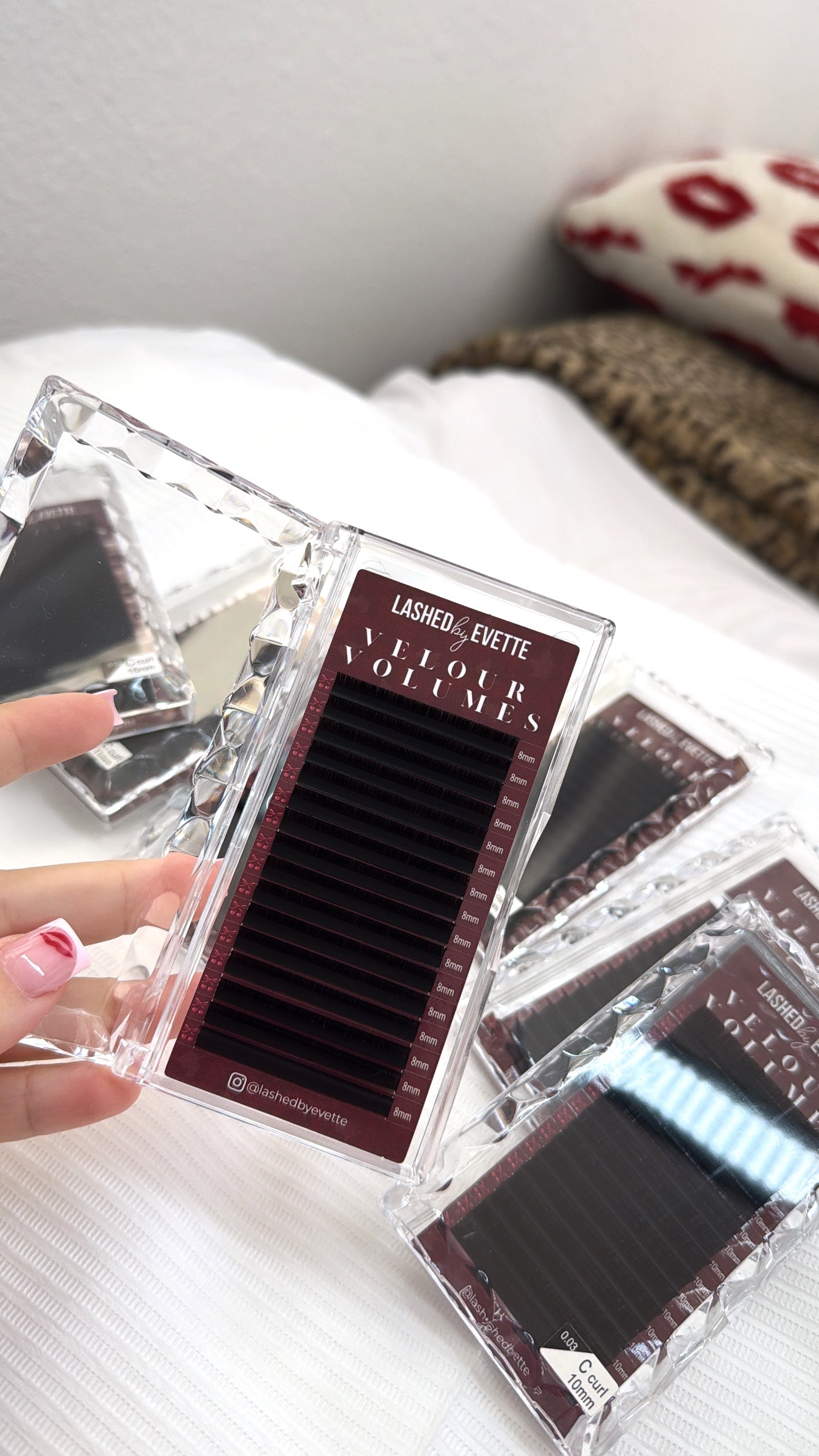 0.3 VOLUME LASH TRAYS